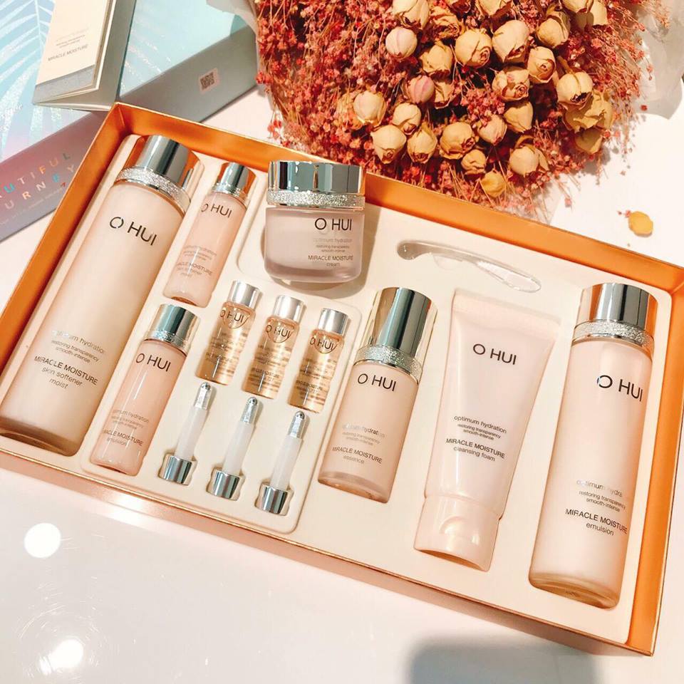 Set Dưỡng Ẩm Sáng Da Ohui Miracle Moisture GIÚP TRẮNG HỒNG CĂNG BÓNG MỊN KHOẺ DA