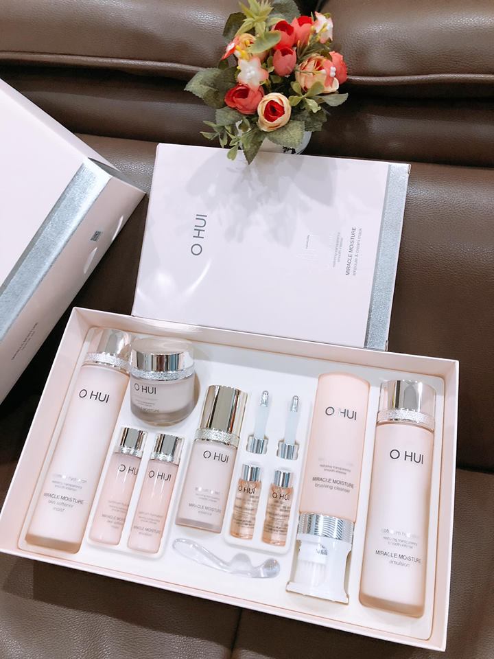 Set Dưỡng Ẩm Sáng Da Ohui Miracle Moisture GIÚP CĂNG MƯỚT MỊN - SIÊU HẤP DẪN