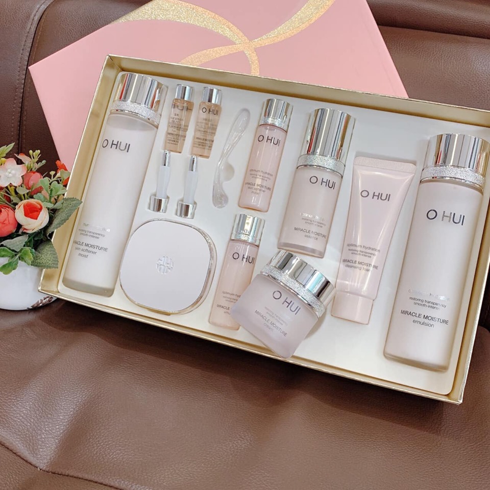 Set Dưỡng Ẩm Sáng Da Ohui Miracle Moisture GIÚP CĂNG MƯỚT MỊN - SIÊU HẤP DẪN